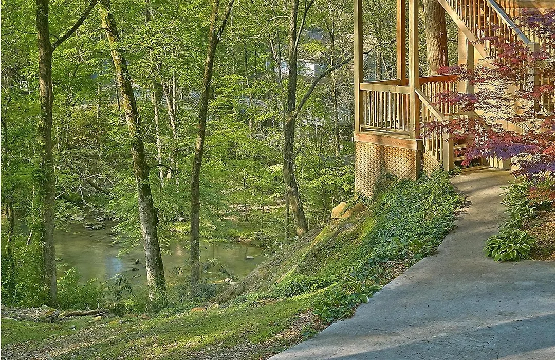 Creekside Retreat #208-1