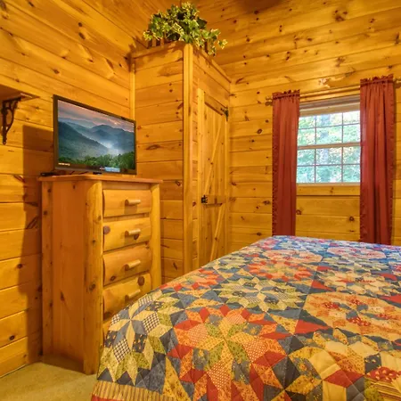 Creekside Retreat #208-2